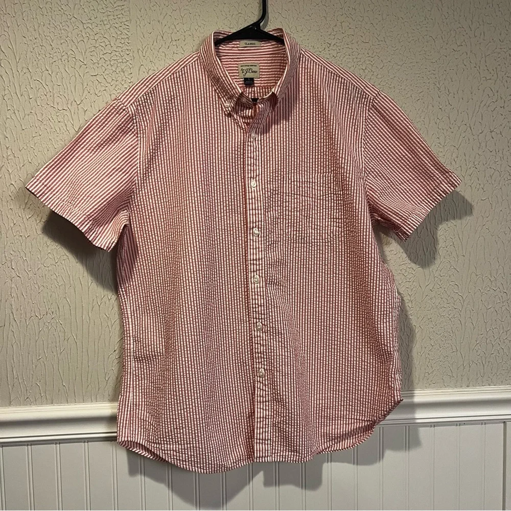 J. Crew Pink and White Seersucker Button Down Short Sleeved Shirt size Large
